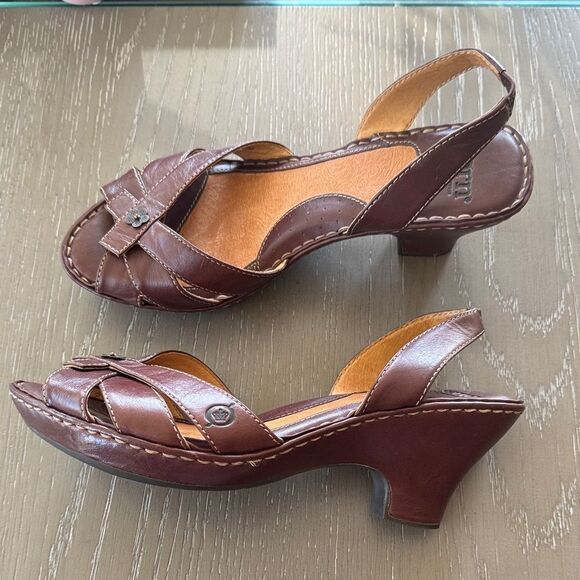 Born Brown Leather Slingback Wedge Heels Sandals Flower Details Women’s Size 9M - Picture 1 of 16